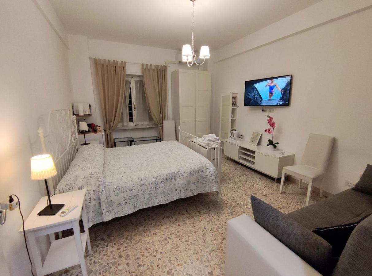 Sergio Tourist Rental Close Tiburtina Station Rome Buitenkant foto