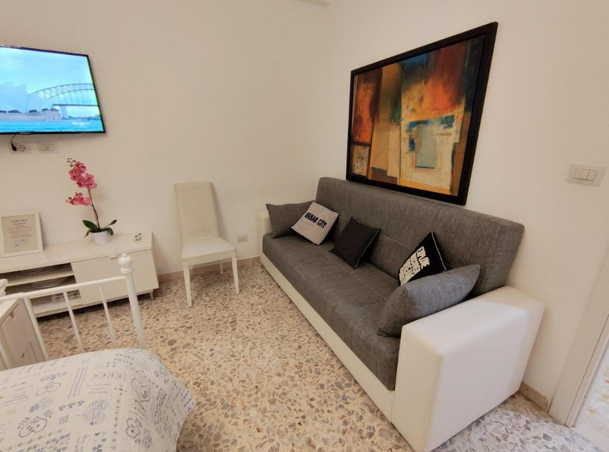 Sergio Tourist Rental Close Tiburtina Station Rome Buitenkant foto
