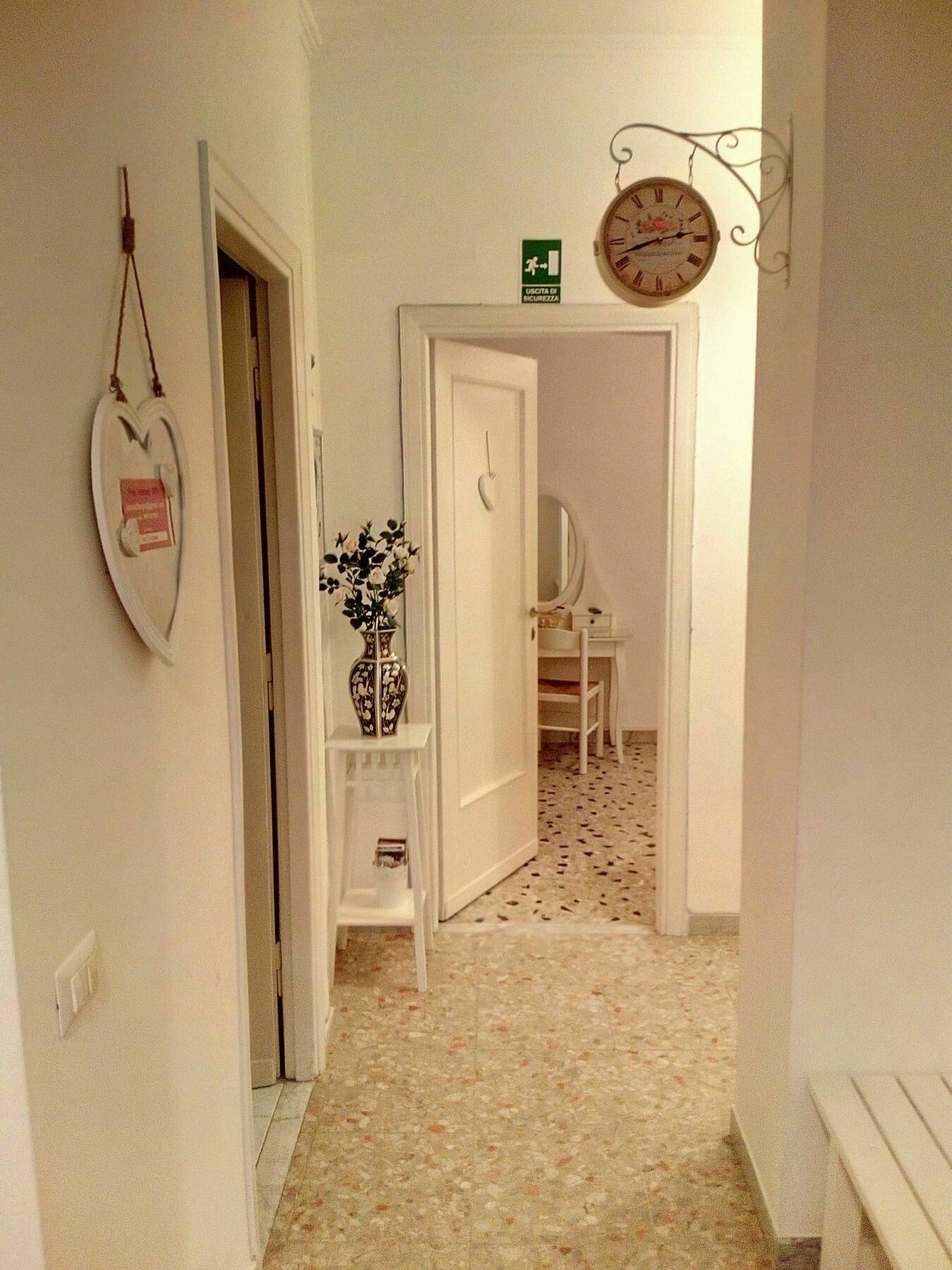 Sergio Tourist Rental Close Tiburtina Station Rome Buitenkant foto